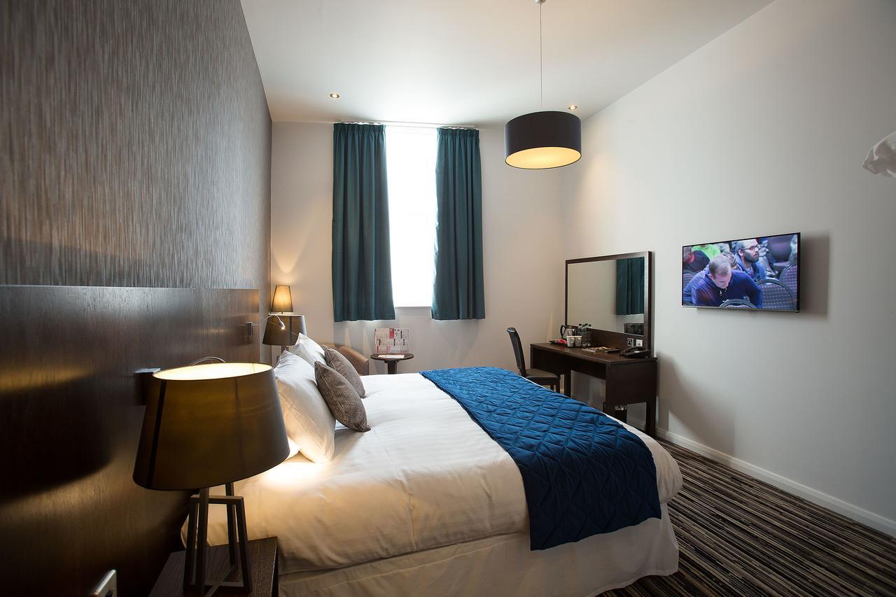 The Furness Railway Wetherspoon Hotel Barrow-in-Furness Eksteriør billede