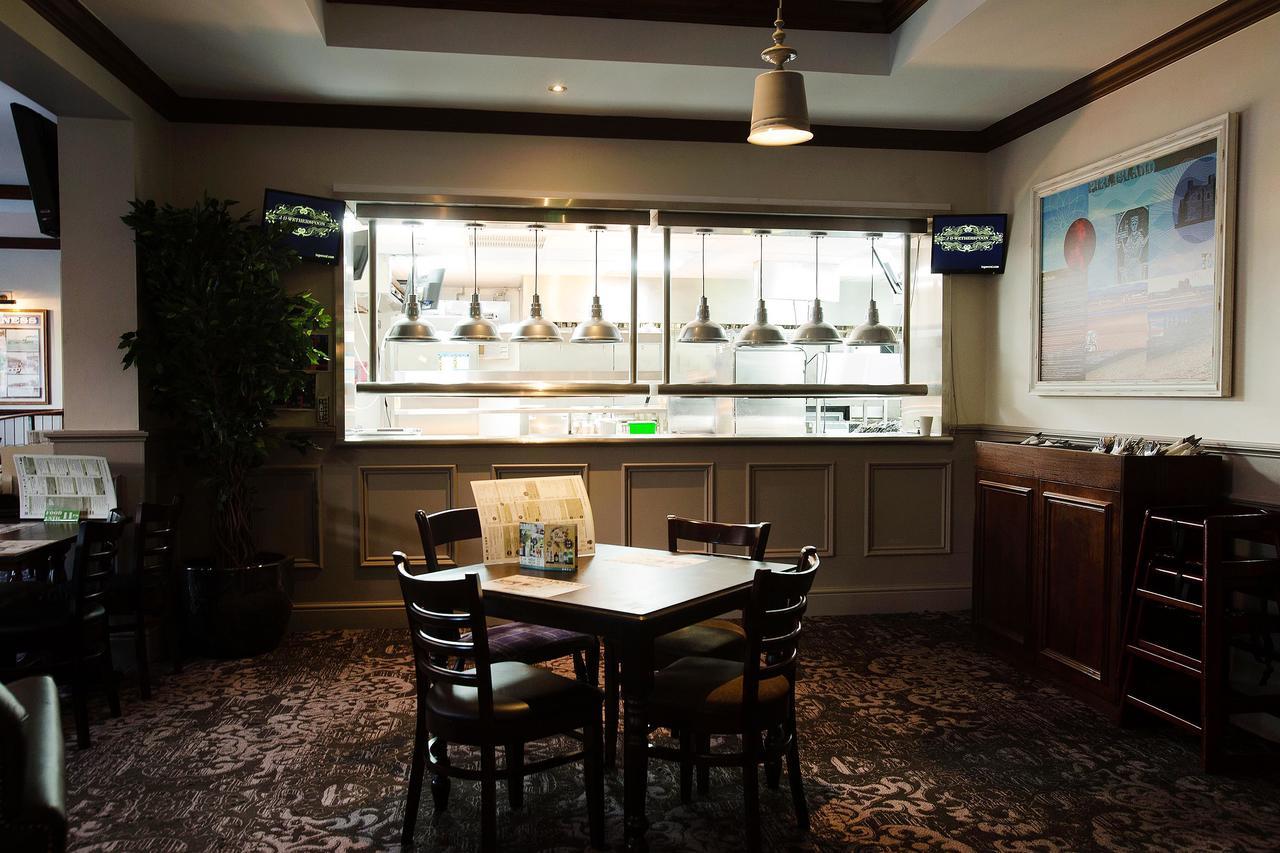 The Furness Railway Wetherspoon Hotel Barrow-in-Furness Eksteriør billede