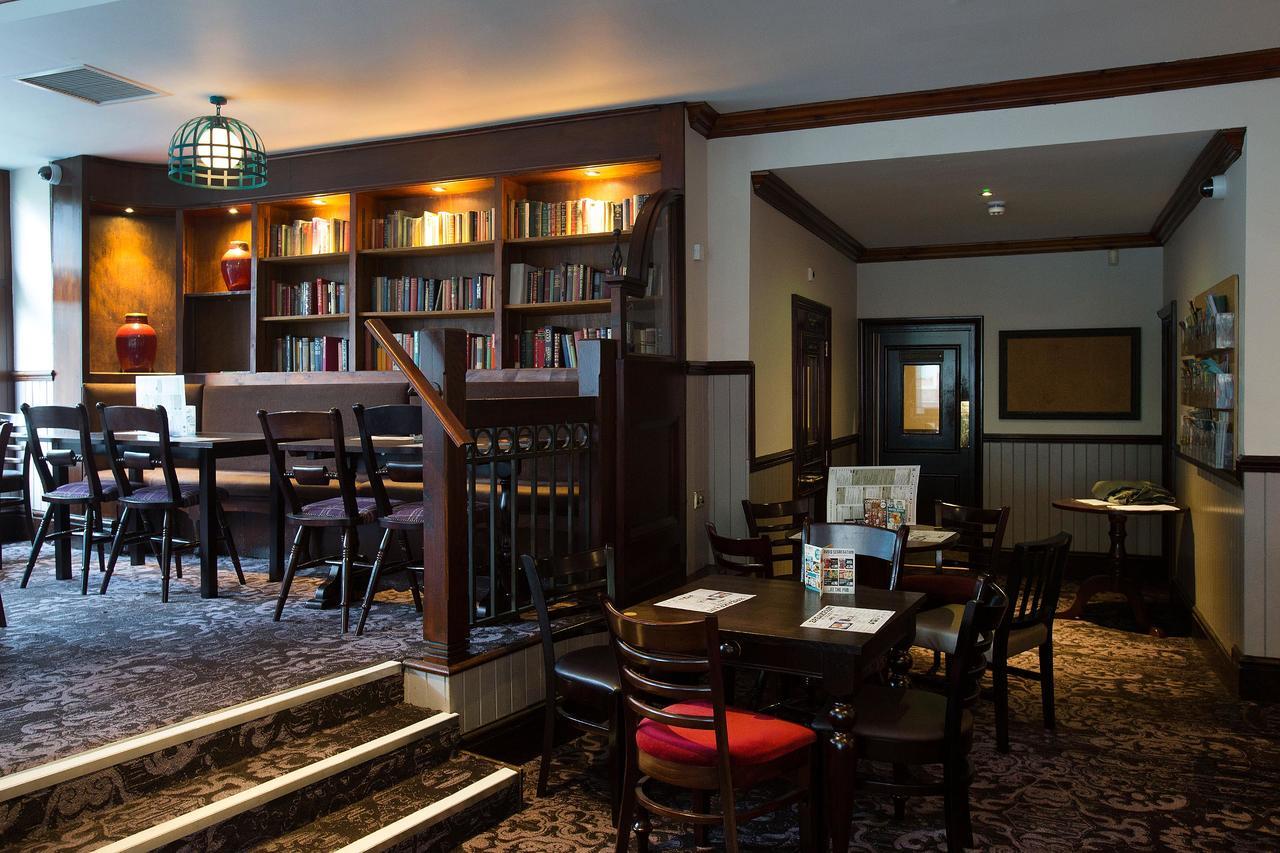 The Furness Railway Wetherspoon Hotel Barrow-in-Furness Eksteriør billede