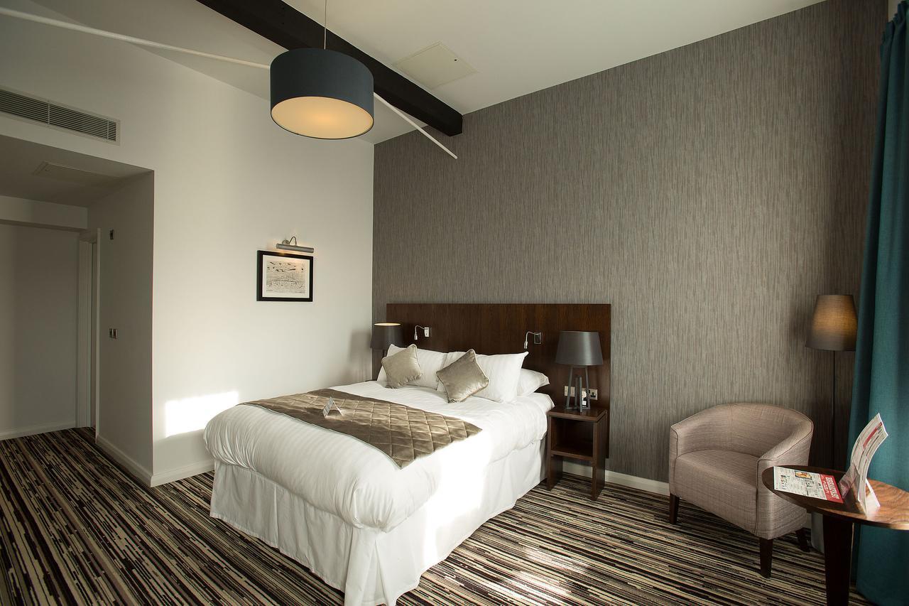 The Furness Railway Wetherspoon Hotel Barrow-in-Furness Eksteriør billede