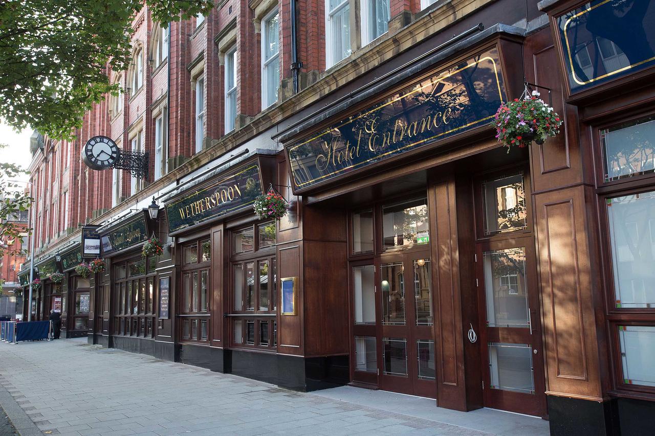 The Furness Railway Wetherspoon Hotel Barrow-in-Furness Eksteriør billede
