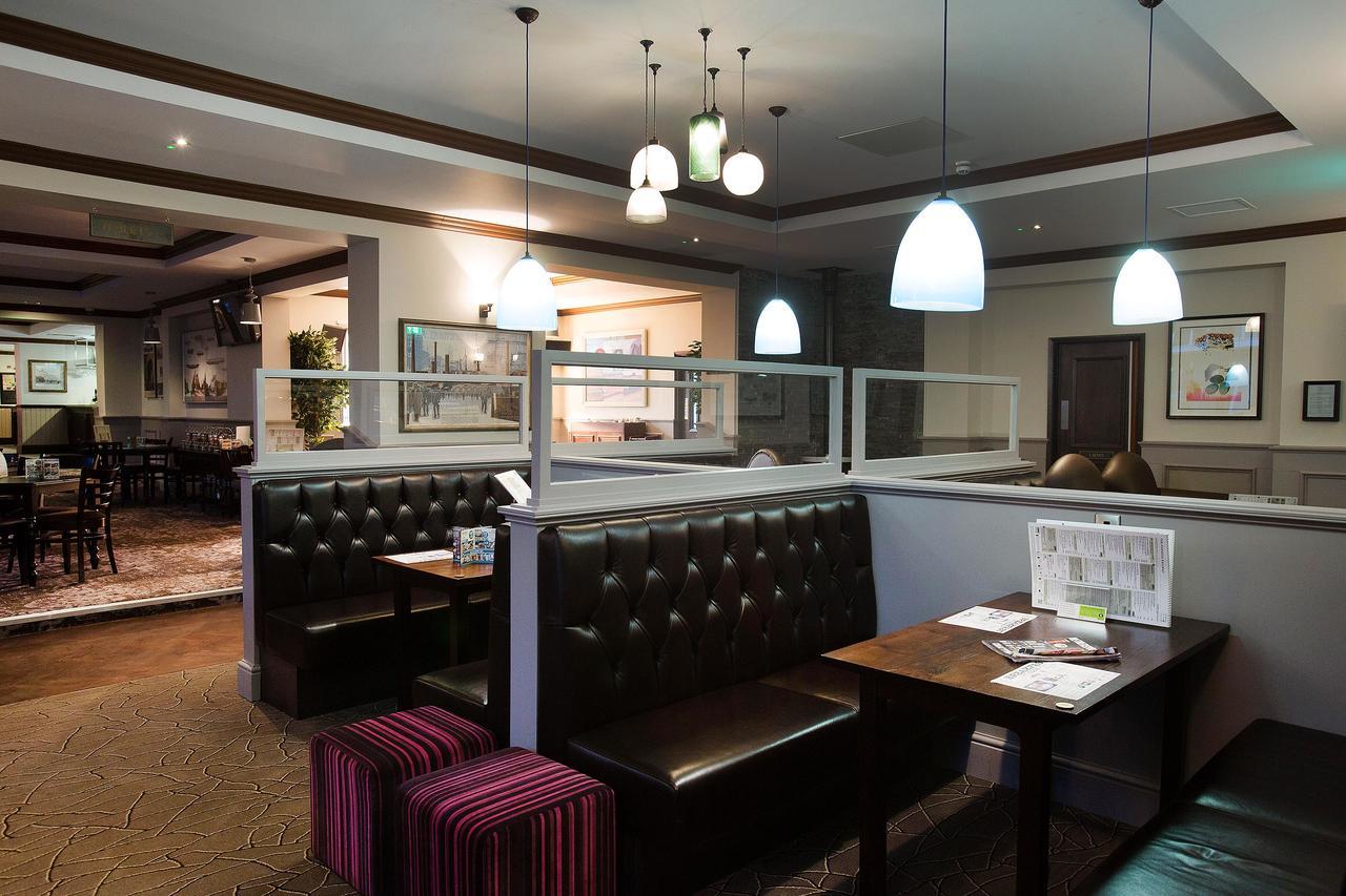 The Furness Railway Wetherspoon Hotel Barrow-in-Furness Eksteriør billede