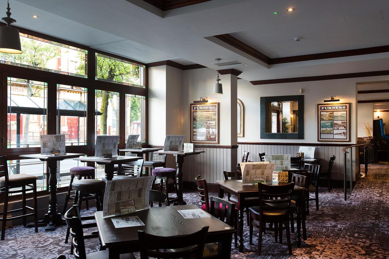 The Furness Railway Wetherspoon Hotel Barrow-in-Furness Eksteriør billede