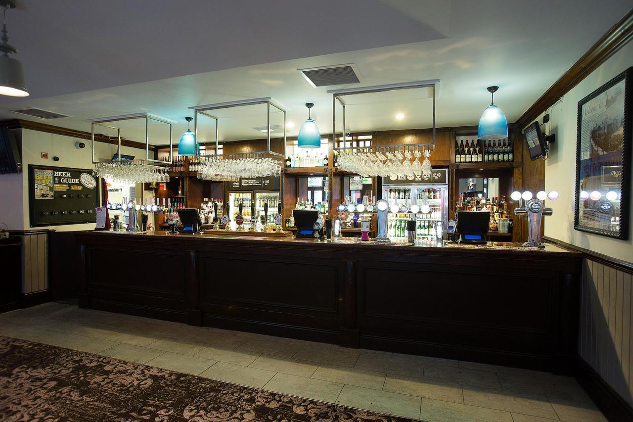 The Furness Railway Wetherspoon Hotel Barrow-in-Furness Eksteriør billede