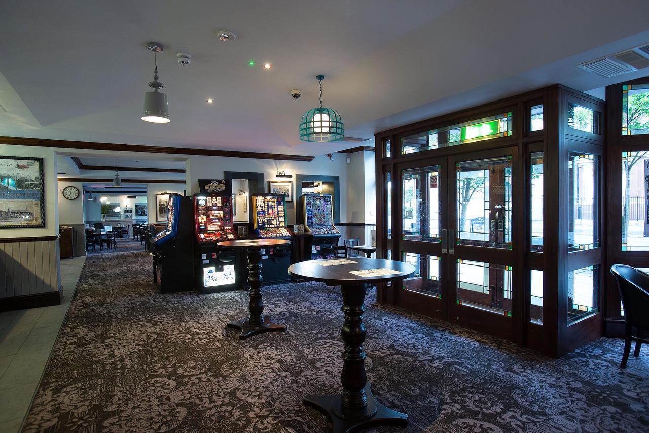 The Furness Railway Wetherspoon Hotel Barrow-in-Furness Eksteriør billede