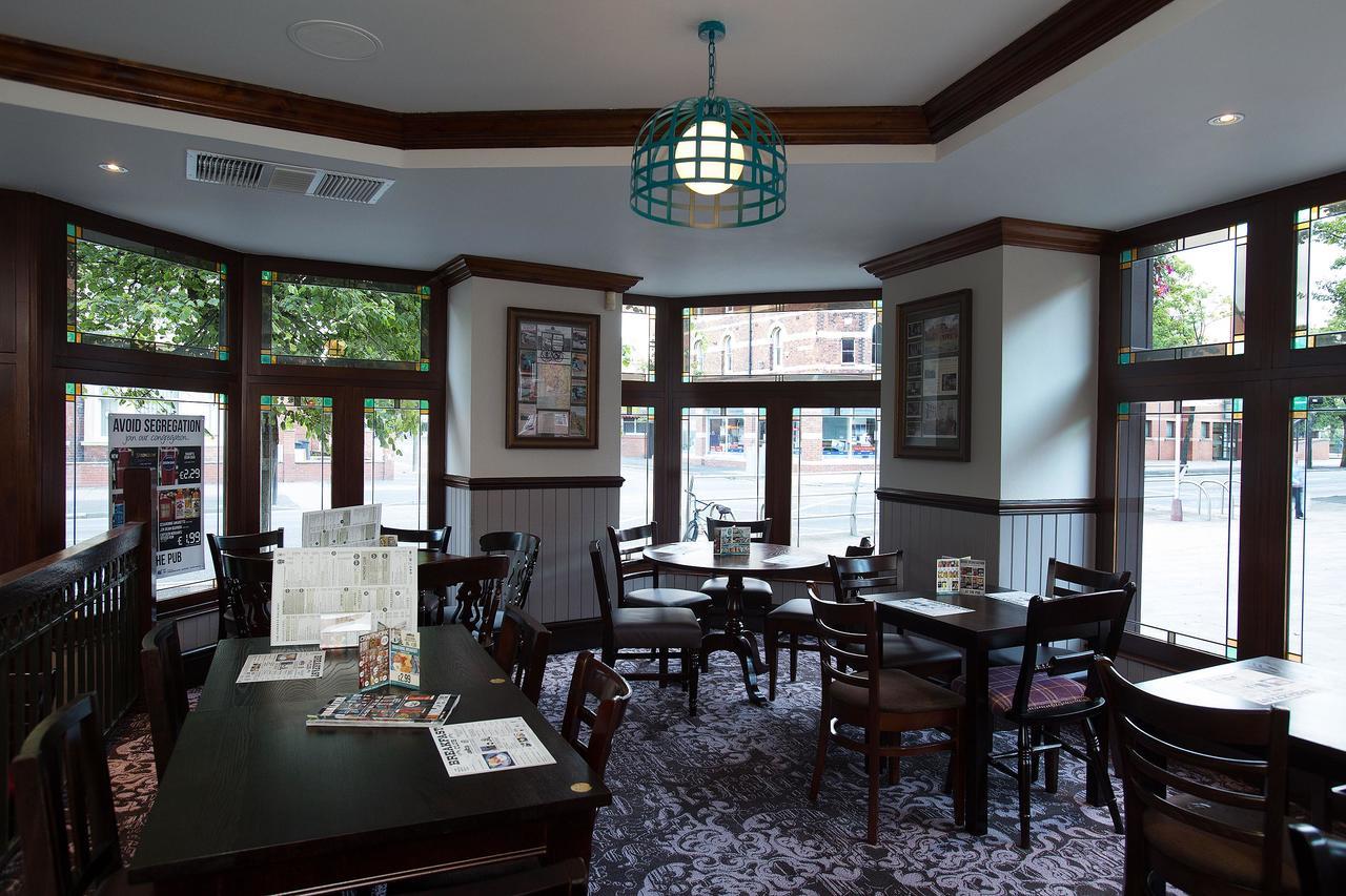 The Furness Railway Wetherspoon Hotel Barrow-in-Furness Eksteriør billede