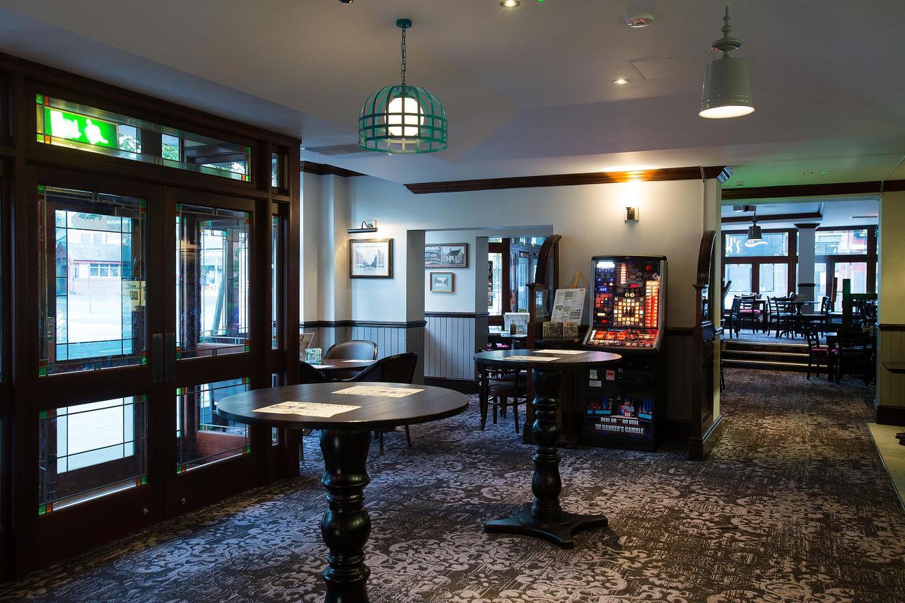 The Furness Railway Wetherspoon Hotel Barrow-in-Furness Eksteriør billede