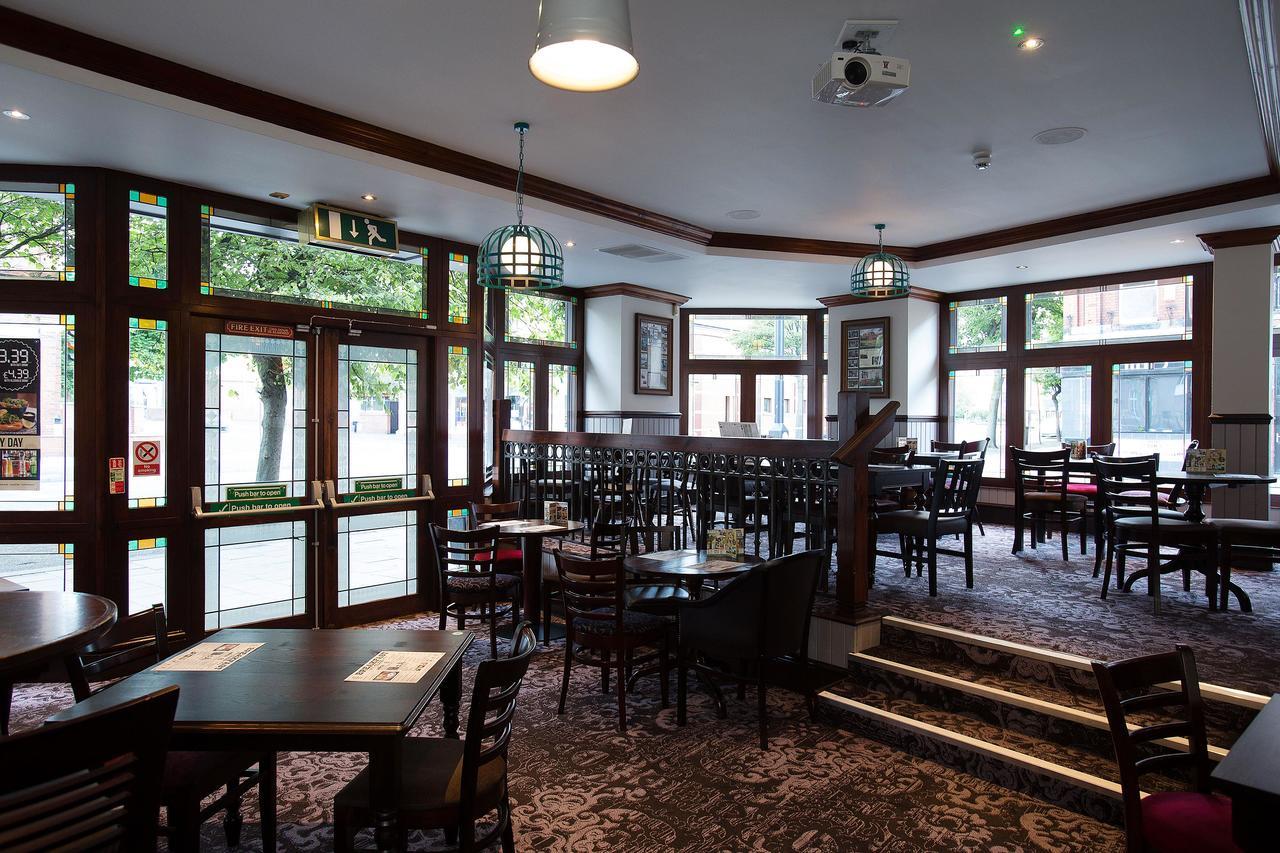 The Furness Railway Wetherspoon Hotel Barrow-in-Furness Eksteriør billede